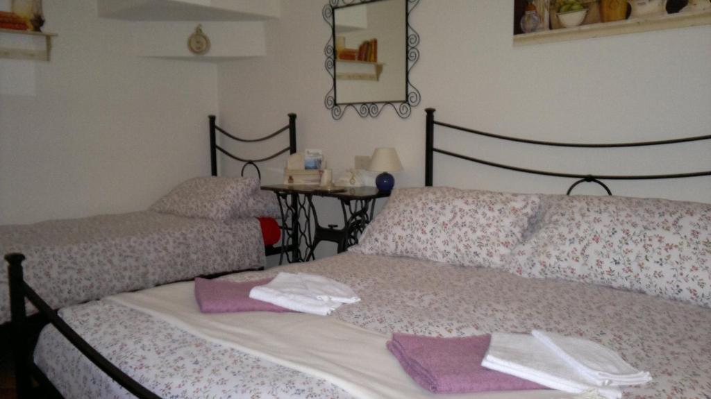 Lo Scoiattolo E La Noce Bed and Breakfast Stresa Habitación foto