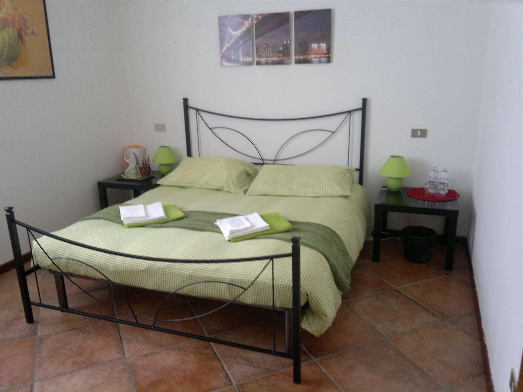 Lo Scoiattolo E La Noce Bed and Breakfast Stresa Exterior foto